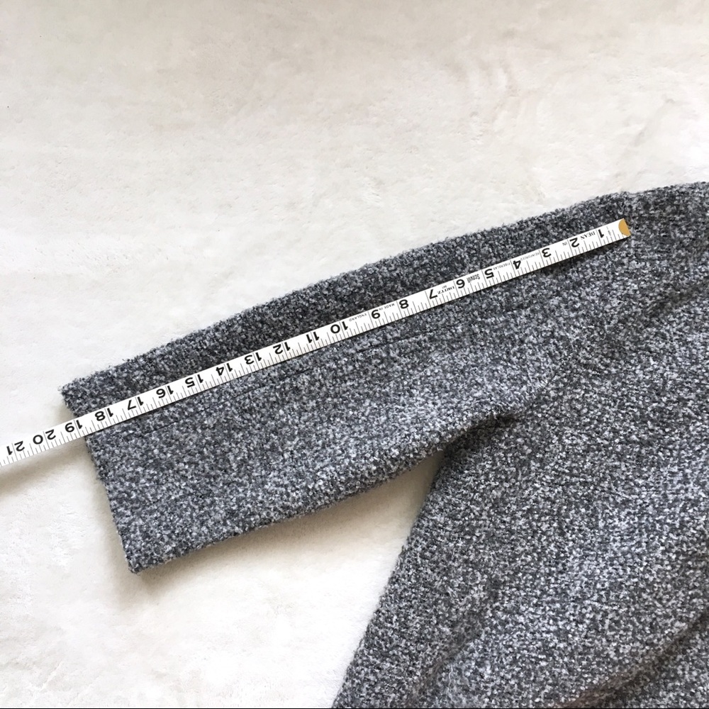 SOLD!! beautiful gray wool overcoat - Picture 7 of 8